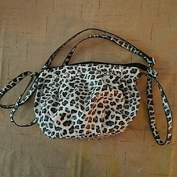 Small animal print purse - Picture 1 of 3